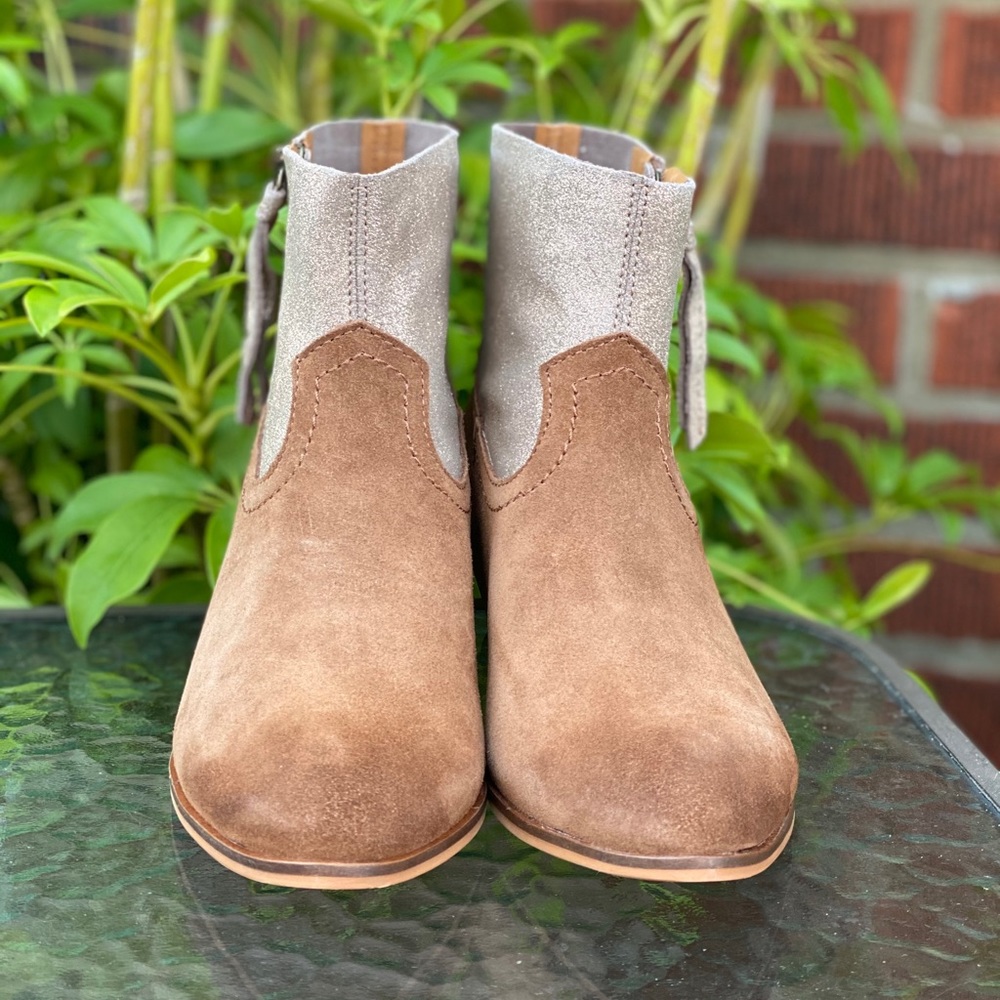 🆕 Frye and Co. Women's Rubie Zip Ankle Boot - Picture 4 of 11